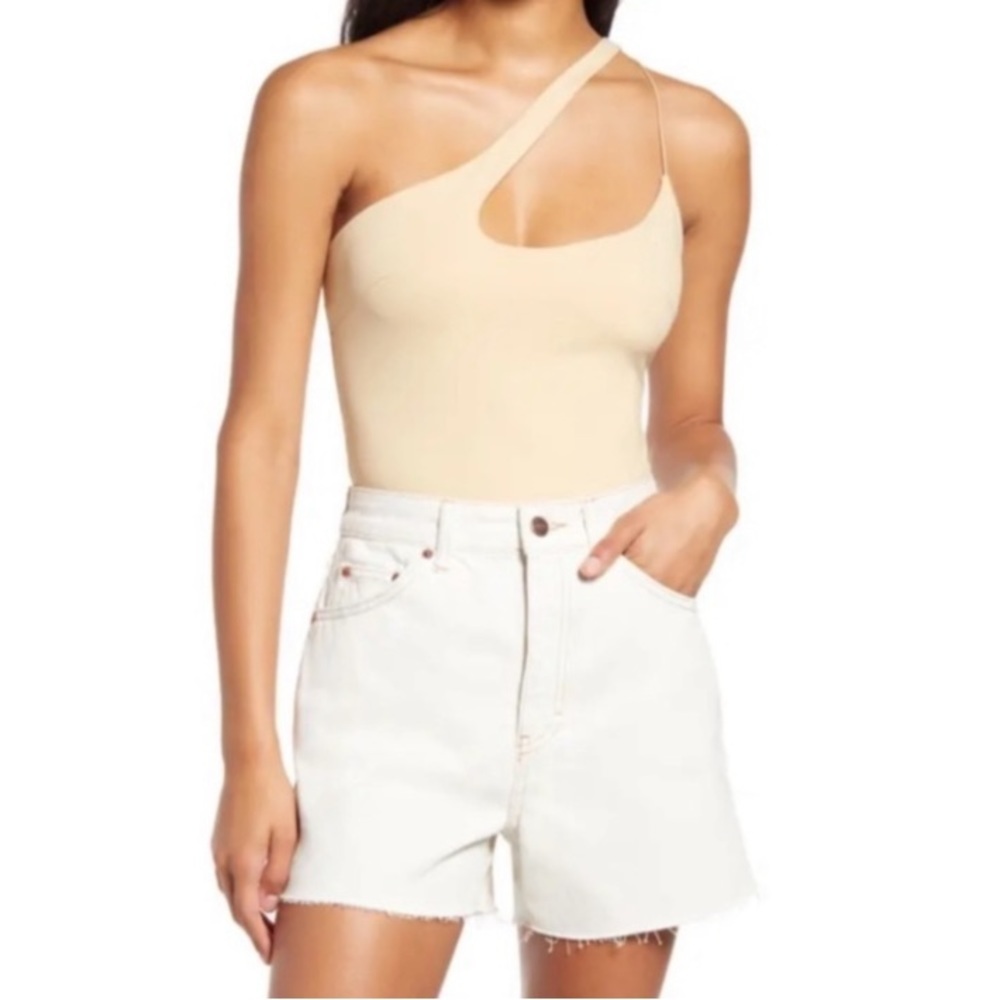 (A5) Lulu’s Heading Out Tonight Asymmetric One-shoulder Bodysuit, Beige, XL,NWT